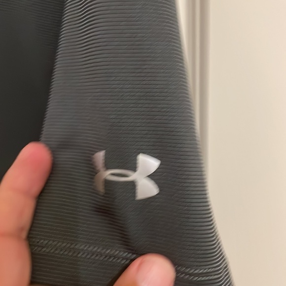Under Armour golf polo excellent condition size L - Picture 3 of 5